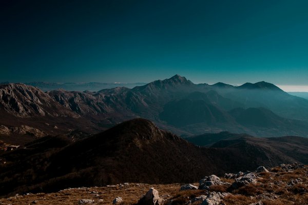 Explorez les 10 sites incontournables pour comparer les locations en 2023